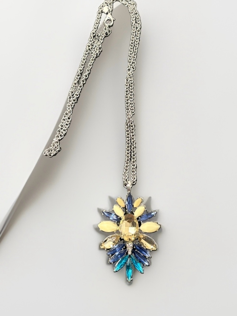 Banana Republic Art Deco Inspired Crystal Pendant 27” Floral Necklace